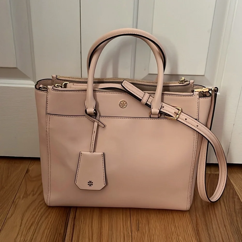 NWOT Tory Burch Saffiano Leather Pink Robinson double zip tote bag